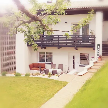 Bed & Breakfast Hillside *